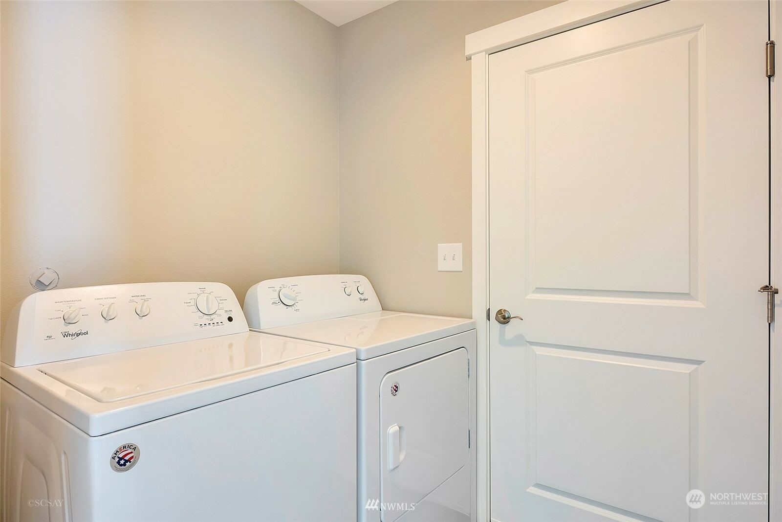 808 Nooksack Road Nooksack, WA 98276 - Photo 6 of 9 a utility room with dryer and washer