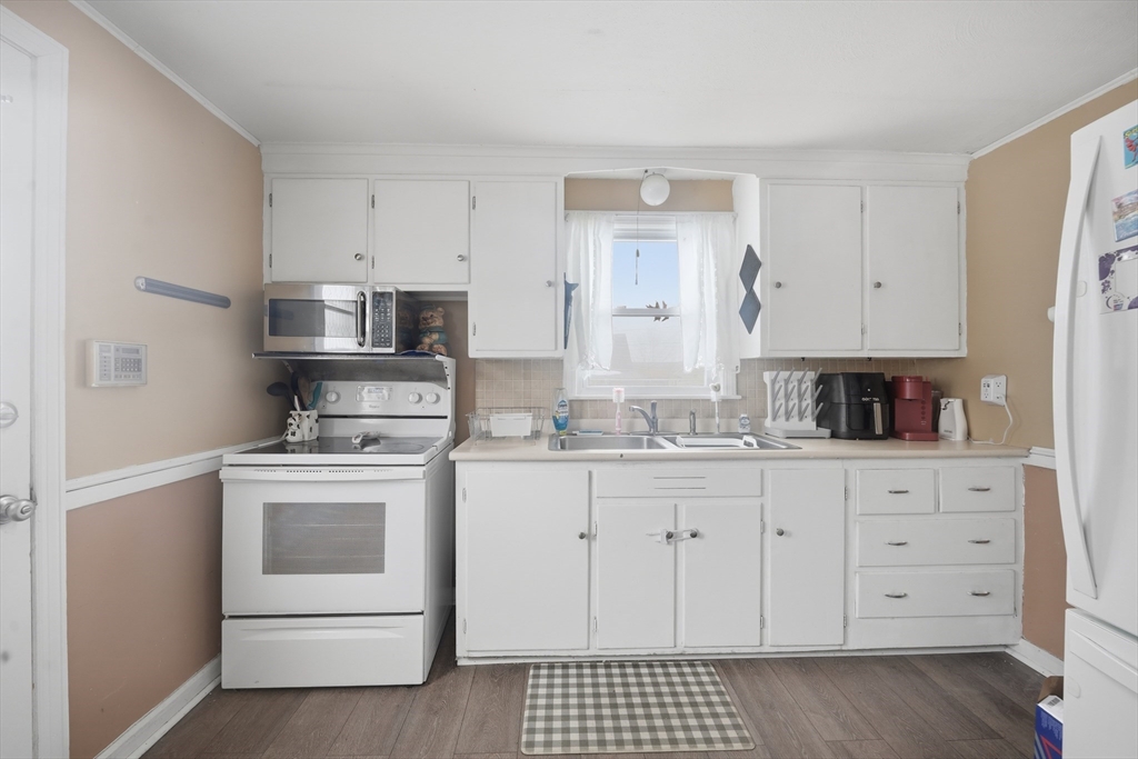 105 Lachine Street Chicopee, MA 01020 - Photo 5 of 22