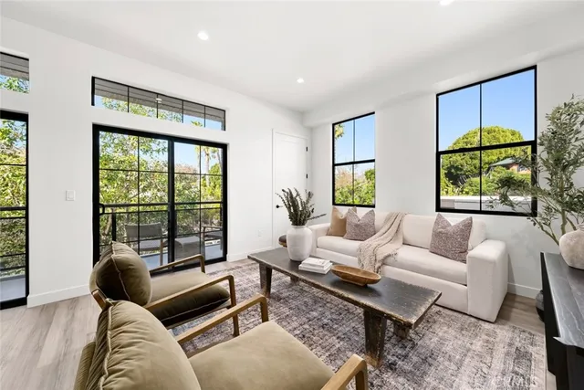 $1,371,800 | 581 Higuera Street, Unit 307, San Luis Obispo, CA 93401