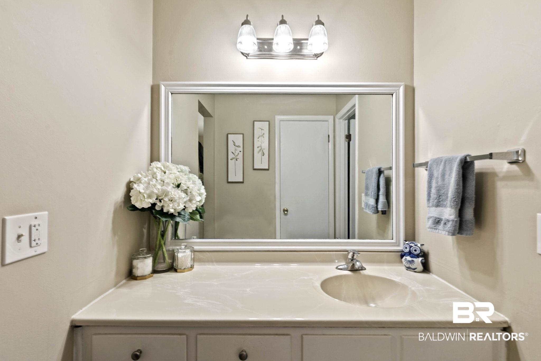 4 Rally Road Spanish Fort, AL 36527 - Photo 27 of 41 Bathroom featuring vanity