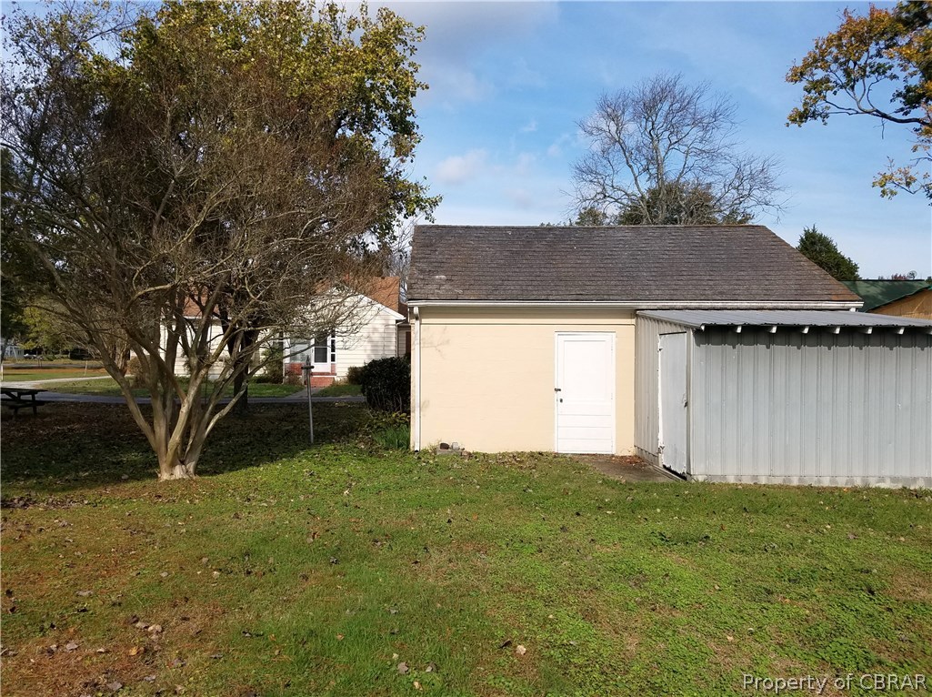 8692 Guinea Road Hayes, VA 23072 - Photo 8 of 24 Gallery Image 8