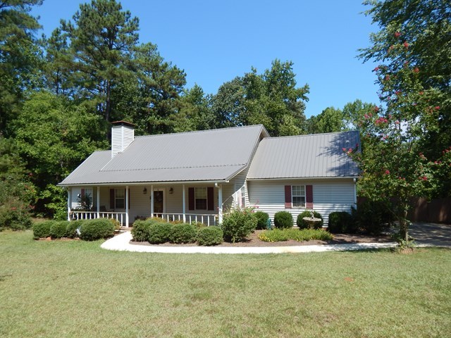 826 McKay Road Gray, GA 31032 - Photo 1 of 28 a front view of a house with a yard