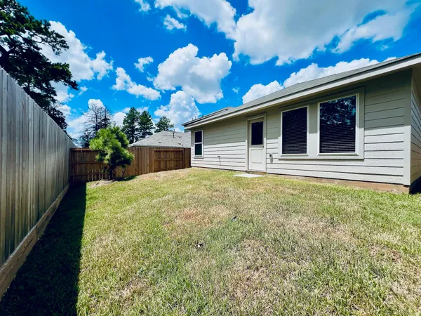 $1,700 | 3014 Mallorca Drive, Conroe, TX 77301