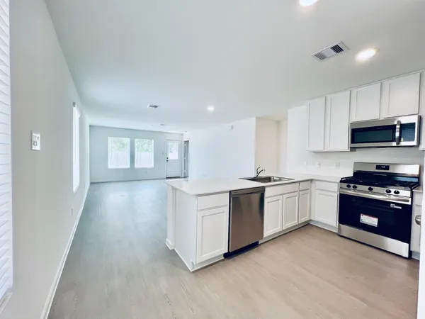 $1,700 | 3014 Mallorca Drive, Conroe, TX 77301