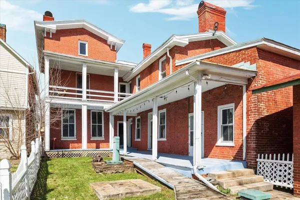 a picture of city view with sitting space