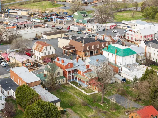 $375,000 | 9400 South Congress Street, New Market, VA 22844