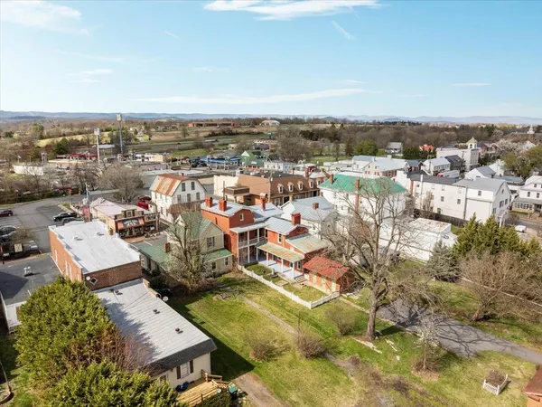 $375,000 | 9400 South Congress Street, New Market, VA 22844