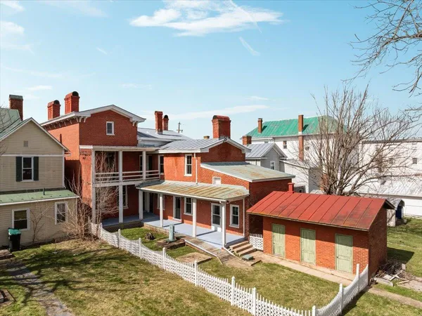 $375,000 | 9400 South Congress Street, New Market, VA 22844