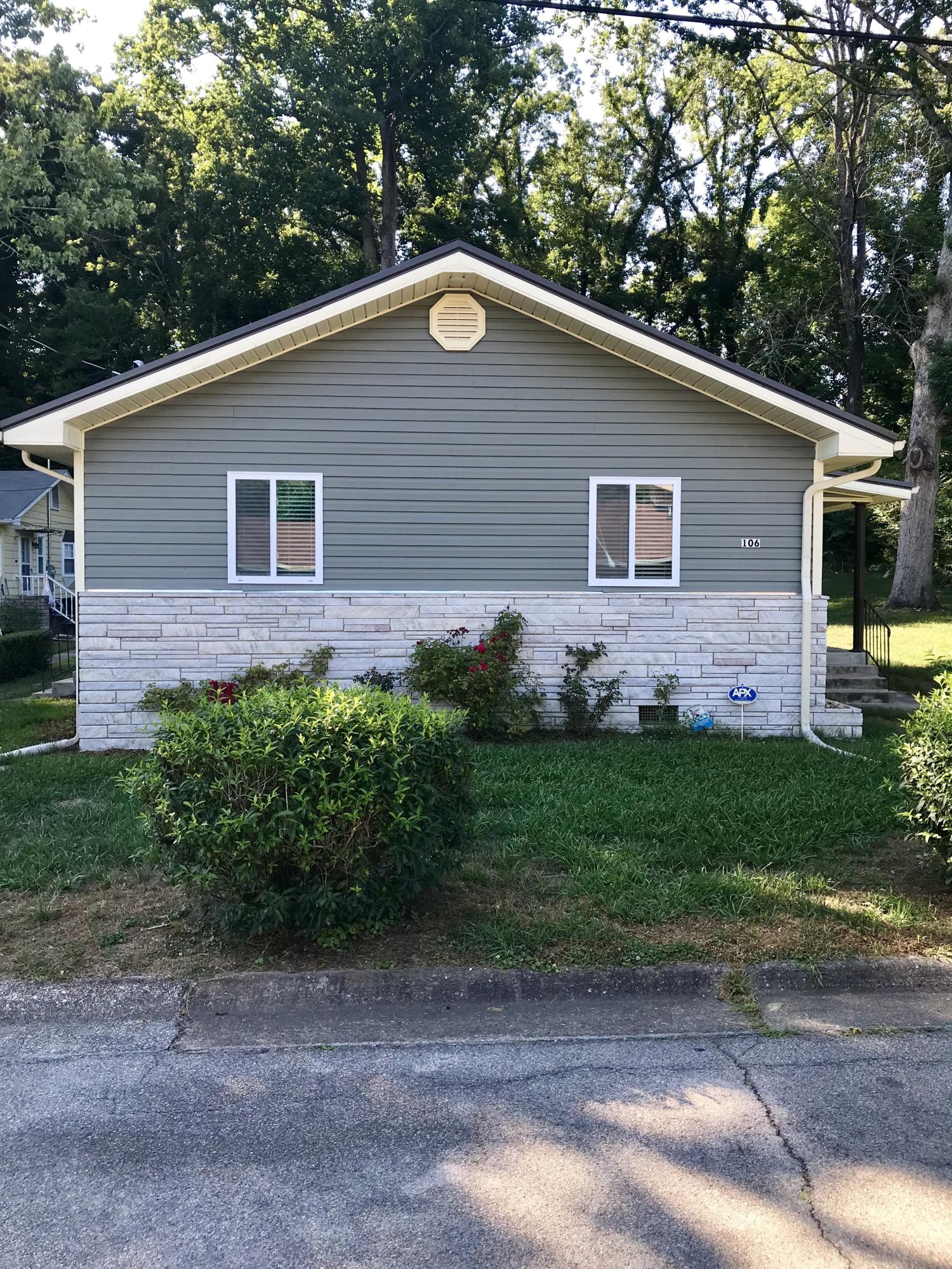 106 Malvern Road Oak Ridge, TN 37830 - Photo 3 of 31 IMG_1145