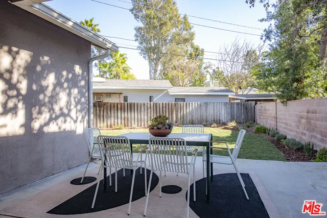 $860,000 | 13130 Crewe Street, North Hollywood, CA 91605