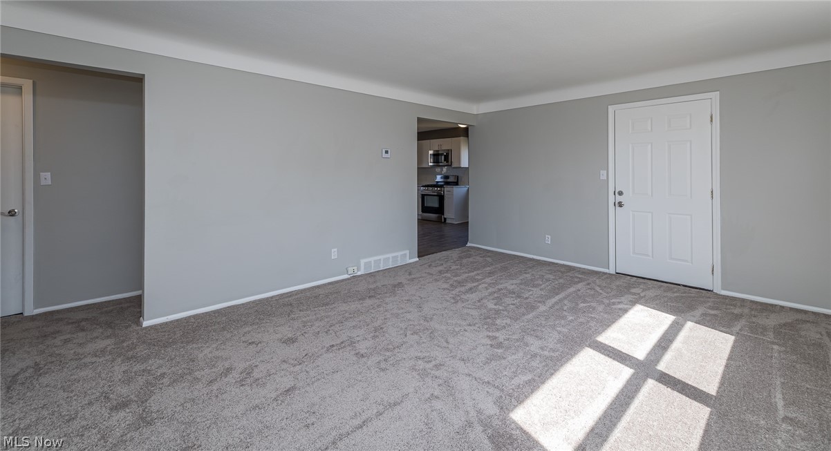 8285 Reed Avenue Garfield Heights, OH 44125 - Photo 10 of 30