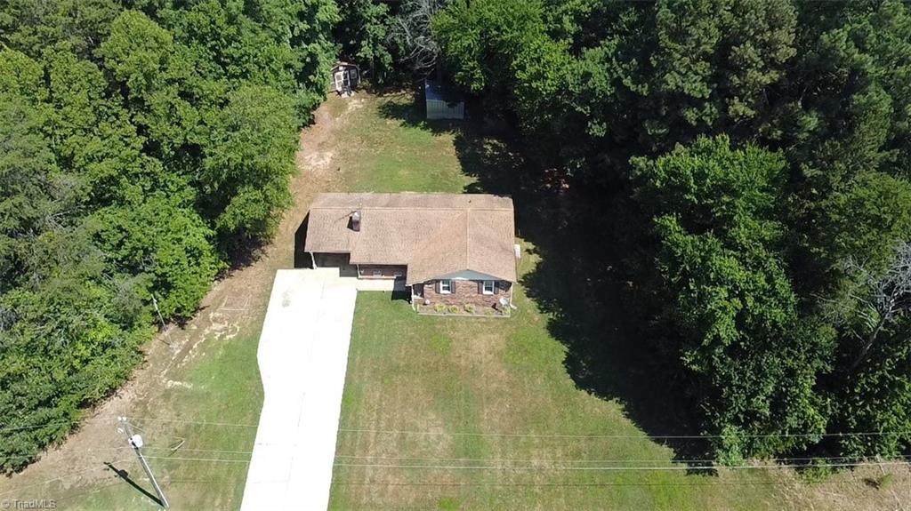1015 Meadowview Road Walnut Cove, NC 27052 - Photo 4 of 27 Gallery Image 4