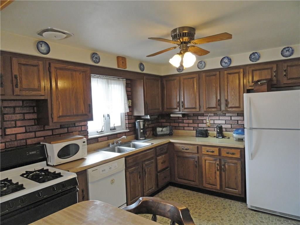 1171 Richard Road North Huntingdon, PA 15642 - Photo 4 of 20 Nice size kitchen includes appliances