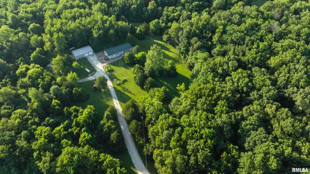 $520,000 | 32440 Jim Town Hollow Road, Rockport, IL 62370