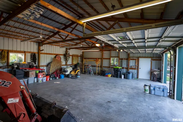 $520,000 | 32440 Jim Town Hollow Road, Rockport, IL 62370