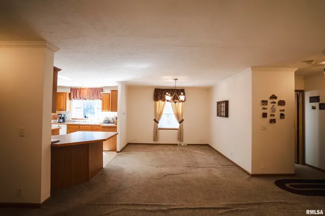 $520,000 | 32440 Jim Town Hollow Road, Rockport, IL 62370