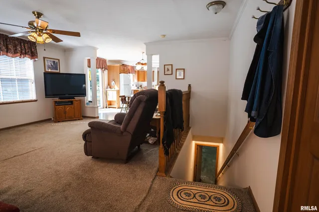 $520,000 | 32440 Jim Town Hollow Road, Rockport, IL 62370