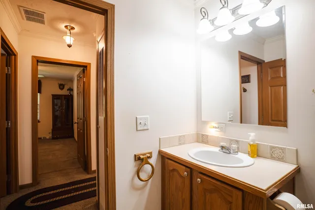 $520,000 | 32440 Jim Town Hollow Road, Rockport, IL 62370