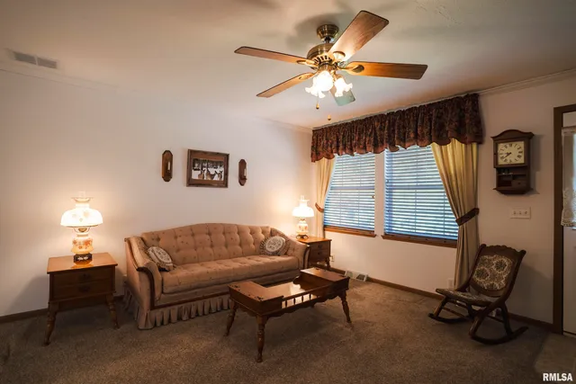 $520,000 | 32440 Jim Town Hollow Road, Rockport, IL 62370