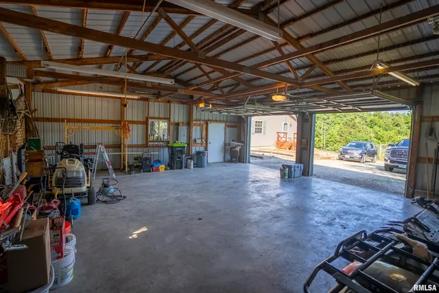 $520,000 | 32440 Jim Town Hollow Road, Rockport, IL 62370