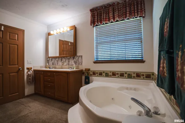 $499,000 | 32440 Jim Town Hollow Road, Rockport, IL 62370