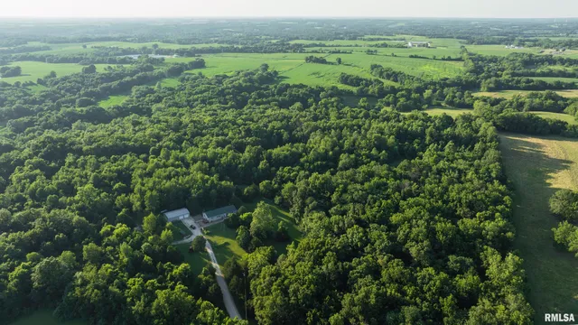 $520,000 | 32440 Jim Town Hollow Road, Rockport, IL 62370