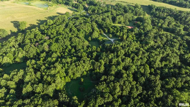 $520,000 | 32440 Jim Town Hollow Road, Rockport, IL 62370