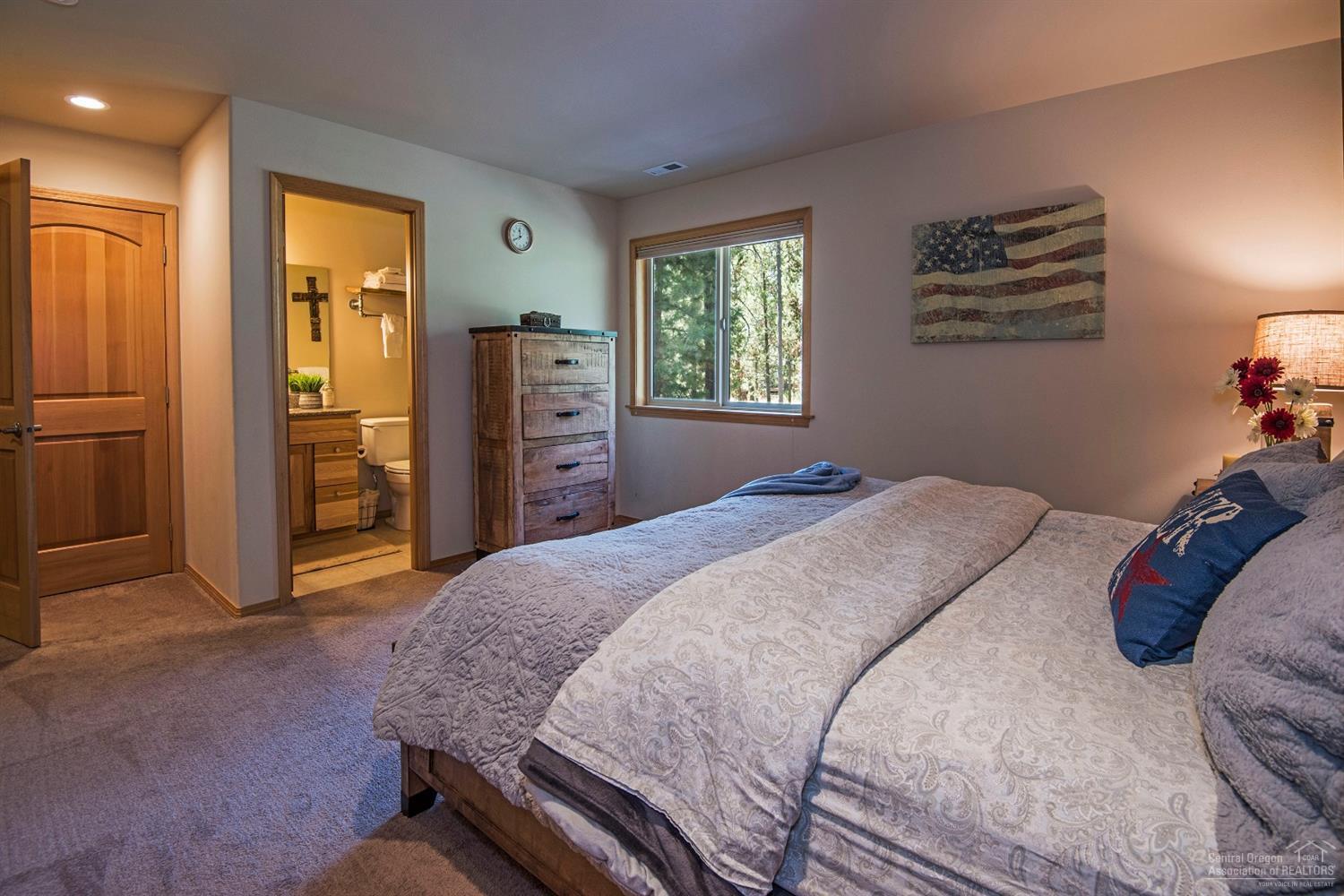 18125 Modoc Lane Sunriver, OR 97707 - Photo 16 of 25 Gallery Image 16