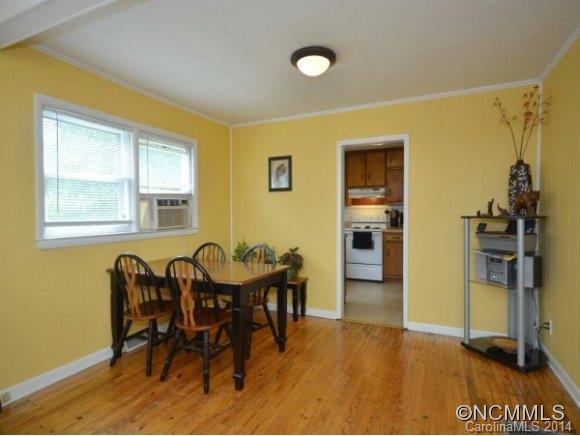 47 Green Oak Road Asheville, NC 28804 - Photo 3 of 10 Gallery Image 3