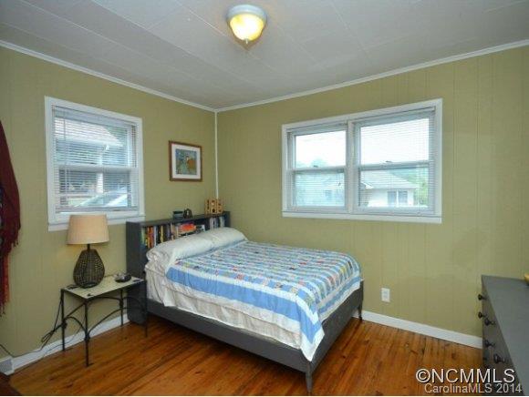 47 Green Oak Road Asheville, NC 28804 - Photo 5 of 10 Gallery Image 5