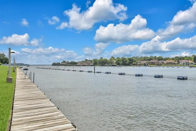 $1,650 | 182 April Point Drive North, Conroe, TX 77356