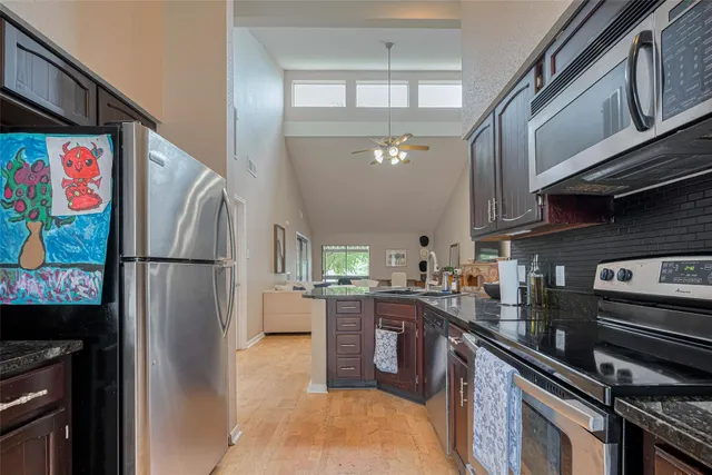 $1,650 | 182 April Point Drive North, Conroe, TX 77356