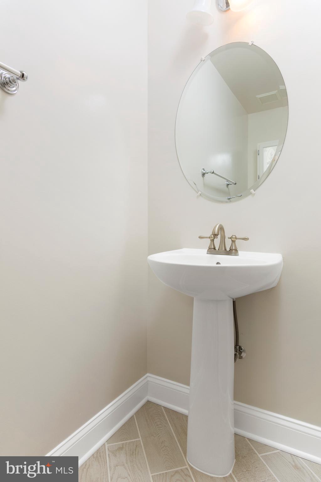 1504 Warfield Road Edgewater, MD 21037 - Photo 9 of 30 Bath