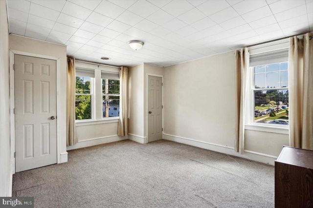 $305,000 | 3640 Berry Avenue, Drexel Hill, PA 19026