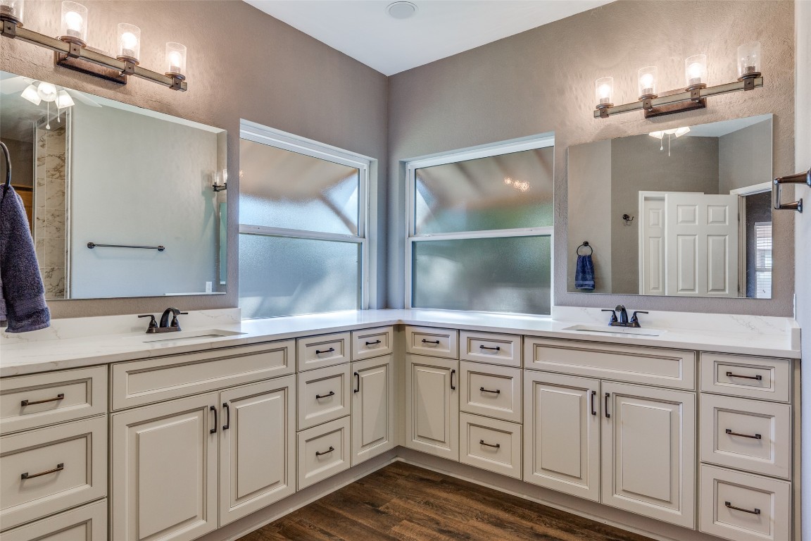 1536 Kings Ranch Road Bandera, TX 78003 - Photo 20 of 35 a bathroom with a sink and mirror