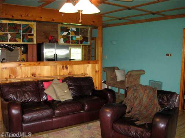 5120 Quick Ruffin, NC 27326 - Photo 12 of 16 Living Room.