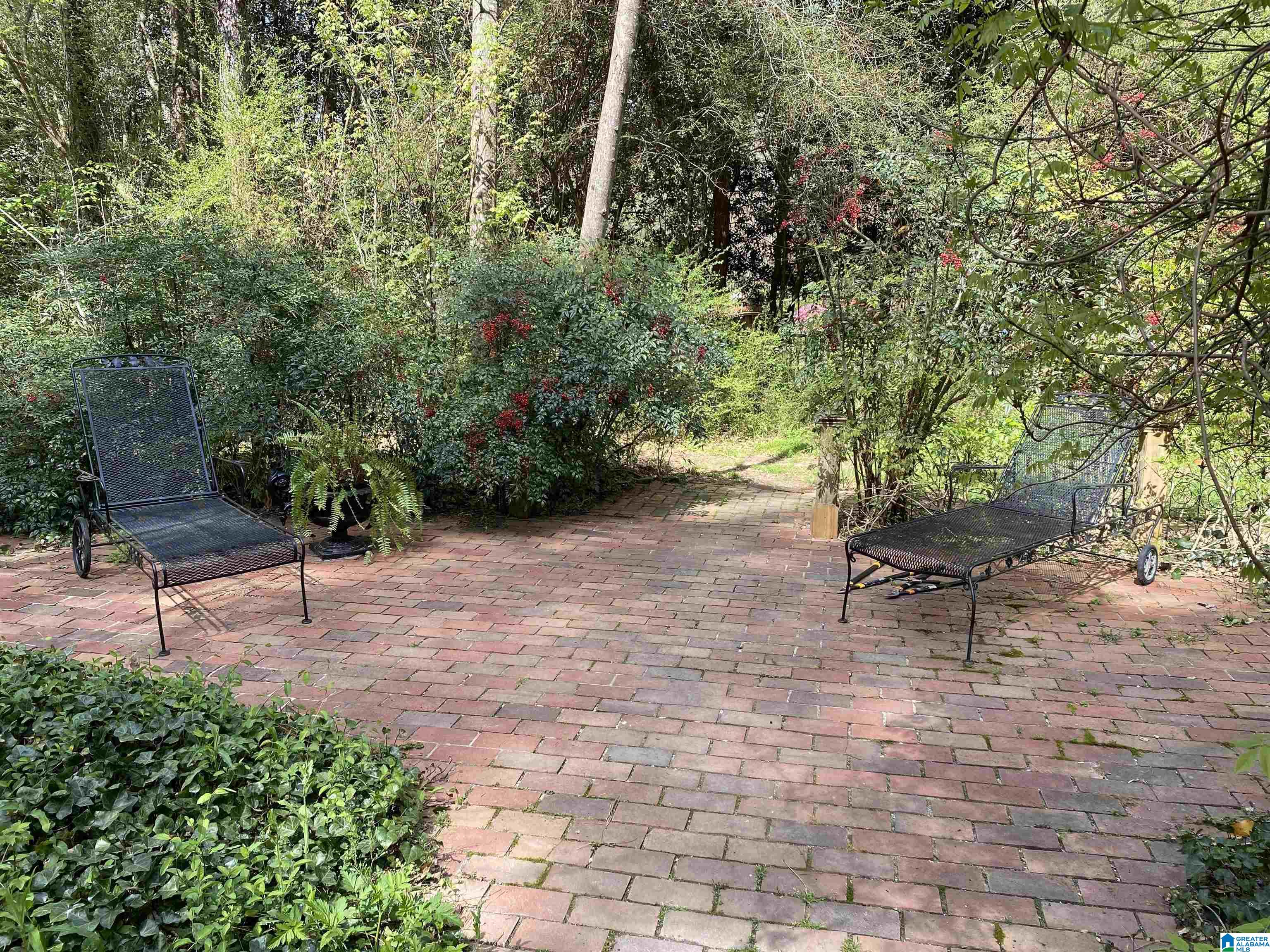 4624 Pine Mountain Road Birmingham, AL 35213 - Photo 8 of 37