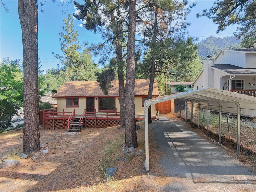 1777 Sparrow Road Wrightwood, CA 92397 - Photo 44 of 44 a view of a house with backyard and sitting area