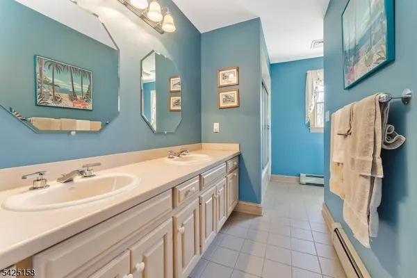 $775,000 | 95 Pleasant Run Road, Flemington, NJ 08822