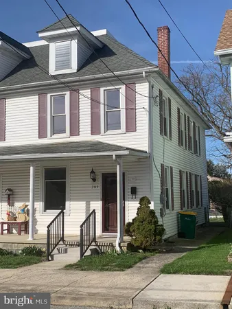 $1,250 | 305 West North Street, Waynesboro, PA 17268