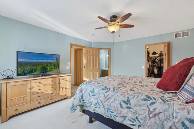 $289,900 | 3824 Vermilion Court South, Unit 101, Eagan, MN 55122