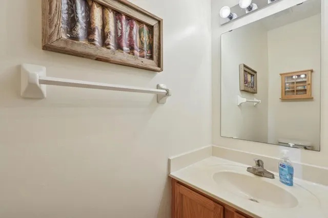 $289,900 | 3824 Vermilion Court South, Unit 101, Eagan, MN 55122