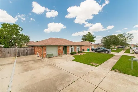 $279,000 | 432 Bertolina Drive, Kenner, LA 70062
