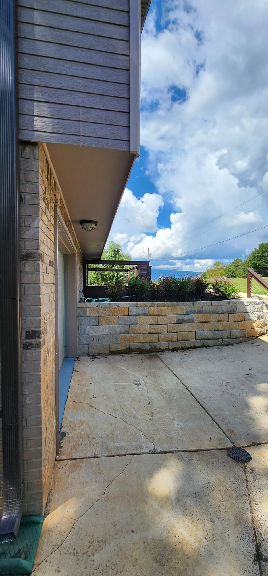 220 Ridgeside Drive Whitwell, TN 37397 - Photo 3 of 8 34