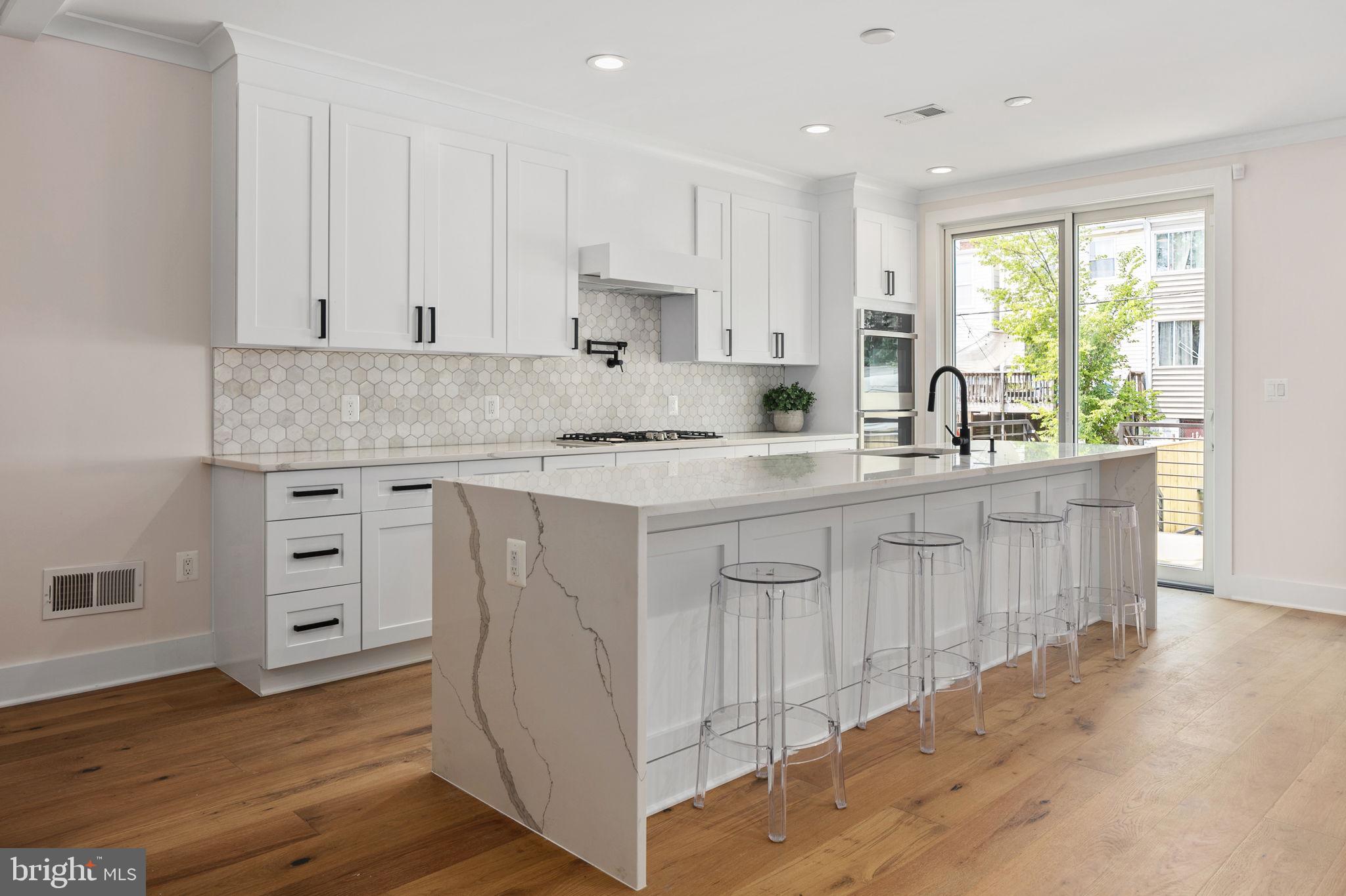 407 Decatur Street Northwest Washington, DC 20011 - Photo 3 of 14