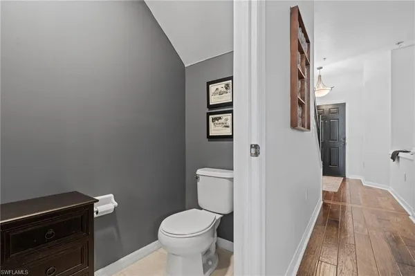 $2,495 | 941 Hampton Circle, Unit 109, Naples, FL 34105