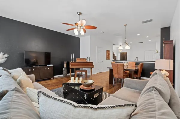 $2,495 | 941 Hampton Circle, Unit 109, Naples, FL 34105