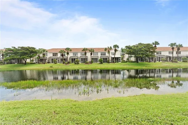 $2,495 | 941 Hampton Circle, Unit 109, Naples, FL 34105