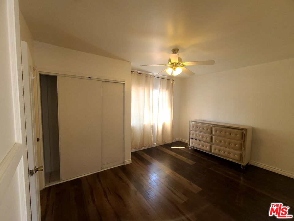 18133 Lull Street Reseda, CA 91335 - Photo 14 of 24