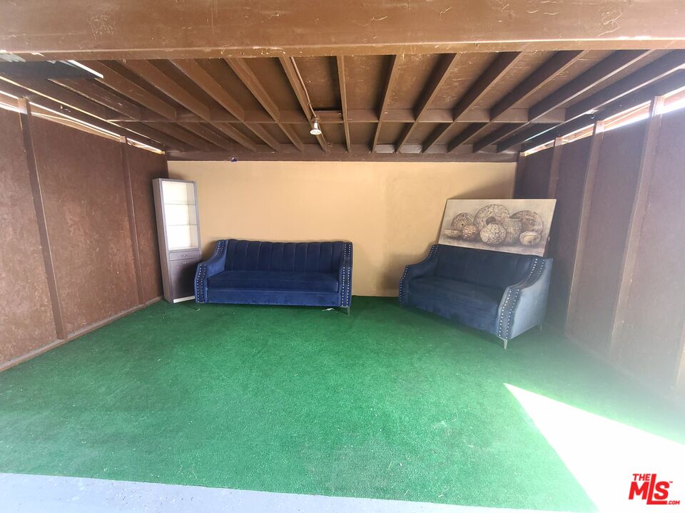 18133 Lull Street Reseda, CA 91335 - Photo 16 of 24